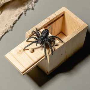 Halloween Gift Spider in a Box Gag Gift Spider Scare Prank Box, Hilarious Wooden Scare Box,Handmade Fun Joke Scarebox Toy 2024 - US $6.99